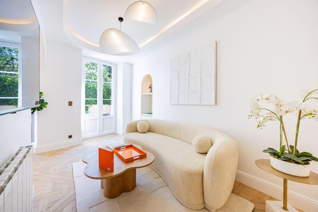 Townhouse Sacree Coeur Place Du Tertre Montmartre Apartment