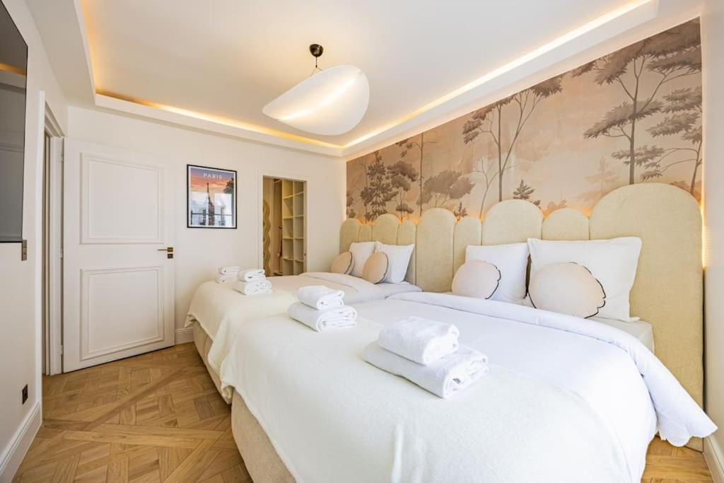 Townhouse Sacree Coeur Place Du Tertre Montmartre Apartment Paris