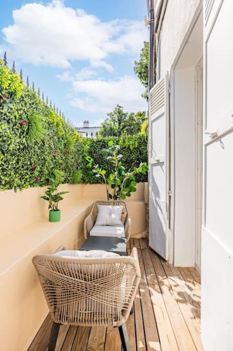 Townhouse Sacree Coeur Place Du Tertre Montmartre Apartment Paris