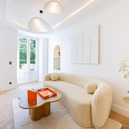 Townhouse Sacree Coeur Place Du Tertre Montmartre Apartment